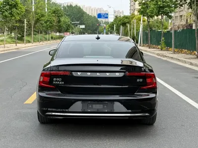 Volvo S90 2021, 50000 км, за 20365.64 USD - фото 8