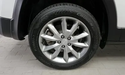 Jeep Cherokee 2018, 81022 км, за 7664.35 USD