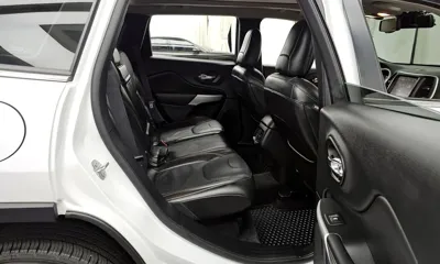 Jeep Cherokee 2018, 81022 км, за 7664.35 USD - фото 12