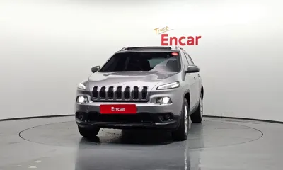 Jeep Cherokee 2015, 117351 км, за 5189.17 USD