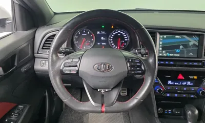 Hyundai Avante 2018, 53298 км, за 8990.23 USD - фото 13