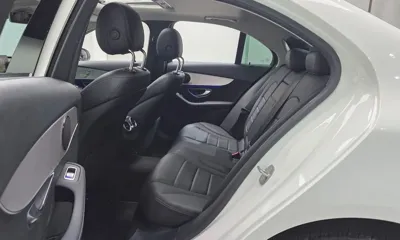 Mercedes-Benz C-Class 2020, 86745 км, за 15466.27 USD - фото 11