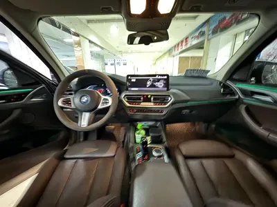 BMW iX3