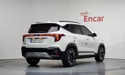 Kia Seltos 2023, 45645 км, за 16187.64 USD
