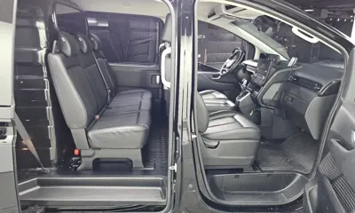 Hyundai Staria 2022, 49644 км, за 15328.71 USD - фото 12