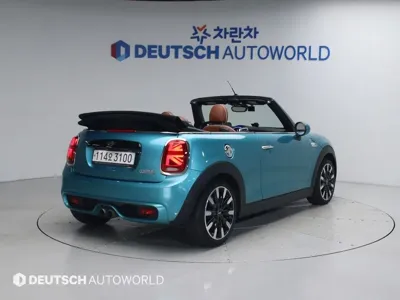 MINI Cooper Convertible 2019, 51094 км, за 11636.22 USD