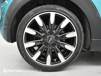 MINI Cooper Convertible 2019, 51094 км, за 11636.22 USD