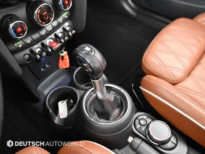 MINI Cooper Convertible 2019, 51094 км, за 11636.22 USD - фото 9