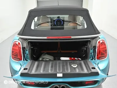 MINI Cooper Convertible 2019, 51094 км, за 11636.22 USD - фото 18