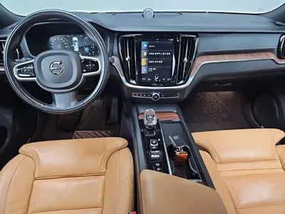 Volvo S60 2021, 101323 км, за 15203.61 USD - фото 6