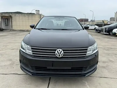 Volkswagen Lavida 2016, 100000 км, за 4574.9 USD
