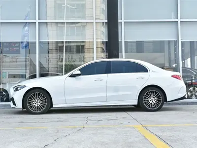 Mercedes-Benz C-Class 2024, 45000 км, за 29428.51 USD