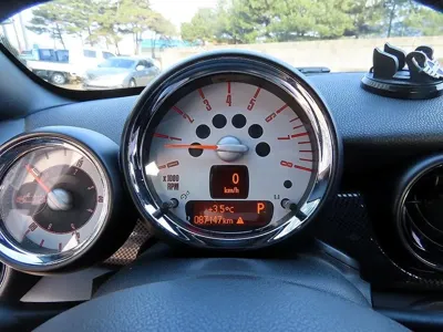 MINI Roadster 2012, 87889 км, за 8205.33 USD - фото 12