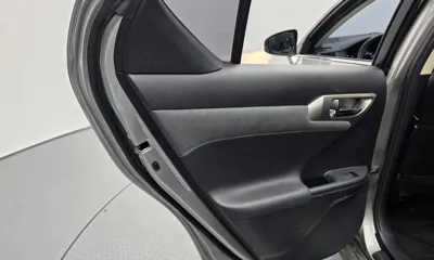 Lexus CT200h 2018, 123843 км, за 10553.75 USD - фото 24