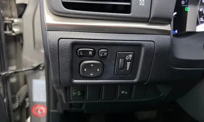 Lexus CT200h 2018, 123843 км, за 10553.75 USD - фото 31