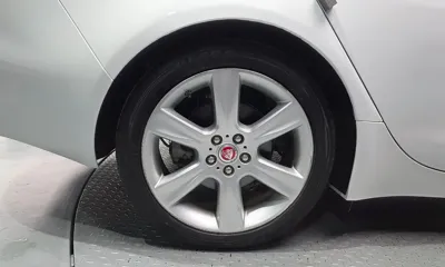 Jaguar XE 2016, 122074 км, за 4221.97 USD