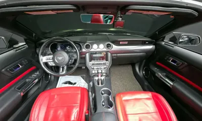 Ford Mustang 2019, 90106 км, за 20283.58 USD - фото 7
