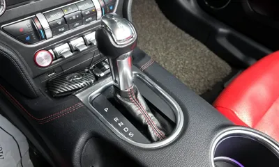 Ford Mustang 2019, 90106 км, за 20283.58 USD - фото 9