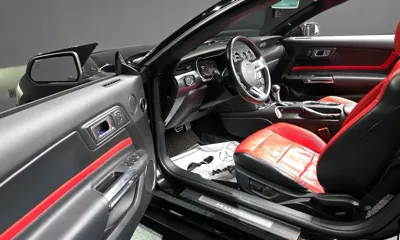 Ford Mustang 2019, 90106 км, за 20283.58 USD - фото 10
