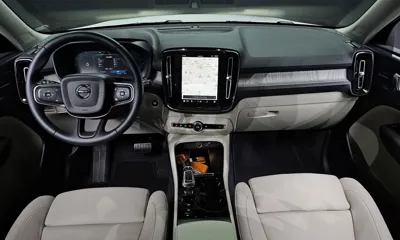 Volvo XC40 2025, 4285 км, за 28741.32 USD - фото 7