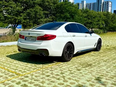 BMW 5-Series 2018, 119712 км, за 16404.1 USD
