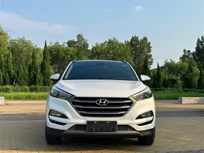 Hyundai Tucson 2016, 110000 км, за 5017.01 USD
