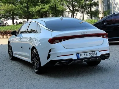Kia K5 2023, 40658 км, за 14886.56 USD