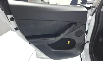 Tesla Model Y 2024, 26723 км, за 27947.9 USD - фото 25