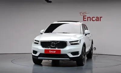 Volvo XC40 2022, 25145 км, за 21348.63 USD