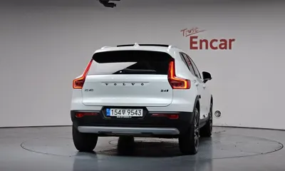 Volvo XC40 2022, 25145 км, за 21348.63 USD