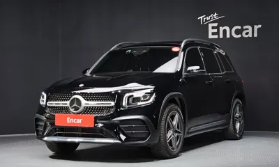 Mercedes-Benz GLB-Class · 2023 год