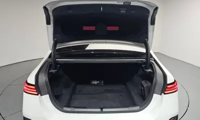 BMW 5-Series 2025, 3259 км, за 57849.55 USD - фото 20