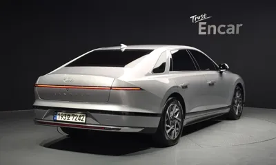 Hyundai Grandeur 2023, 47678 км, за 19478.84 USD