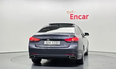 Hyundai Genesis 2016, 77810 км, за 8074.49 USD