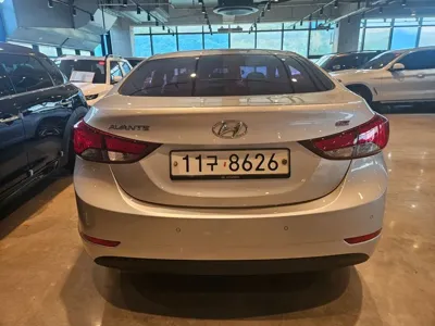 Hyundai Avante 2016, 173198 км, за 3187.62 USD