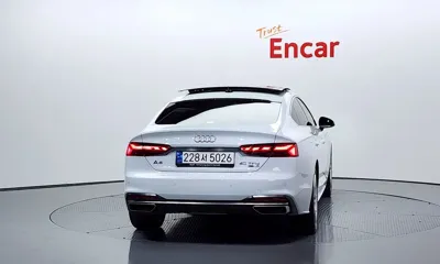 Audi A5 2023, 40277 км, за 22990.01 USD