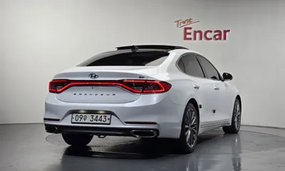 Hyundai Grandeur 2018, 108726 км, за 12182.42 USD