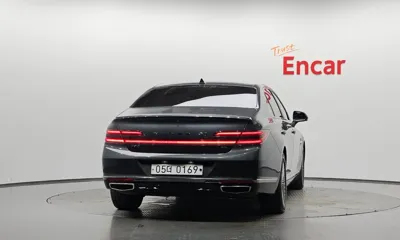 Genesis G90 2019, 103986 км, за 18051.73 USD