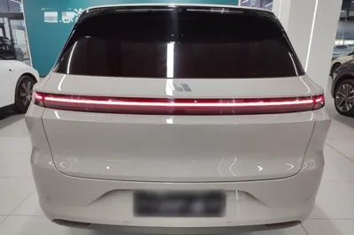 Li Auto L6 2024, 36700 км, за 29312 USD