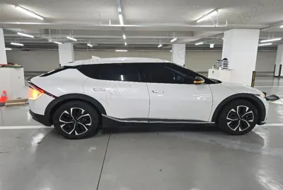 Kia EV6 2023, 86615 км, за 8542.04 USD - фото 7