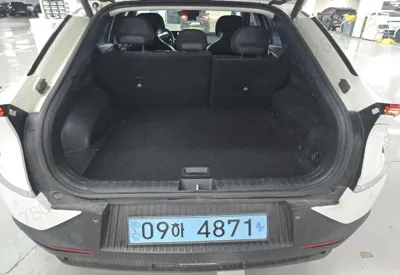 Kia EV6 2023, 86615 км, за 8542.04 USD - фото 12