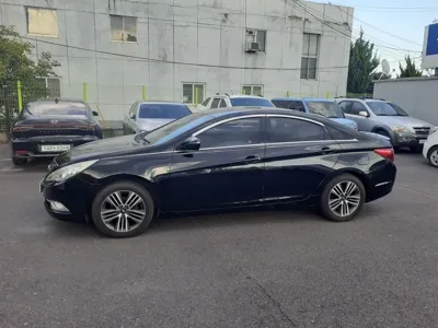 Hyundai Sonata 2013, 171586 км, за 2405.25 USD