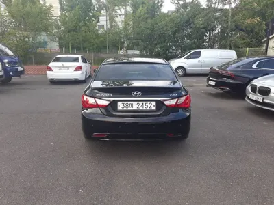 Hyundai Sonata 2013, 171586 км, за 2405.25 USD