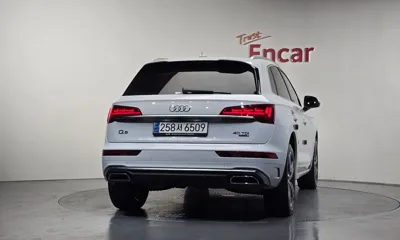 Audi Q5 2023, 60706 км, за 31061.63 USD