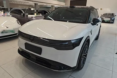 Zeekr 7X · 2025 год