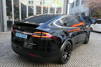 Tesla Model X
