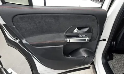 Mercedes-Benz GLB-Class 2022, 39050 км, за 21924.64 USD - фото 25