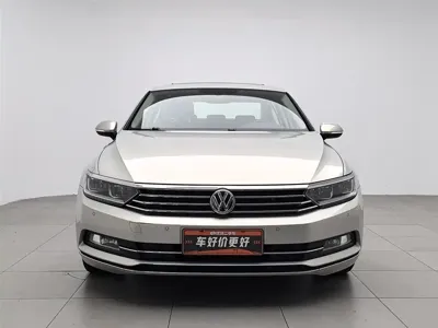 Volkswagen Magotan 2017, 106100 км, за 8381.36 USD