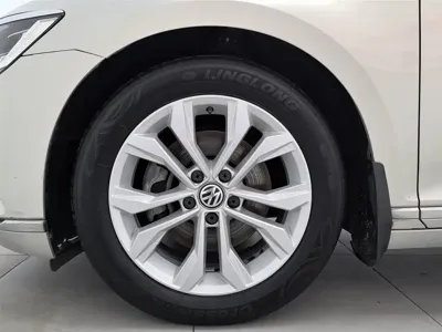 Volkswagen Magotan 2017, 106100 км, за 8334.07 USD - фото 17