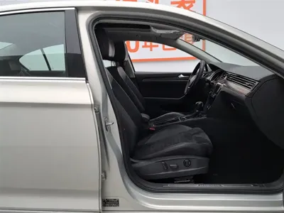 Volkswagen Magotan 2017, 106100 км, за 8334.07 USD - фото 23